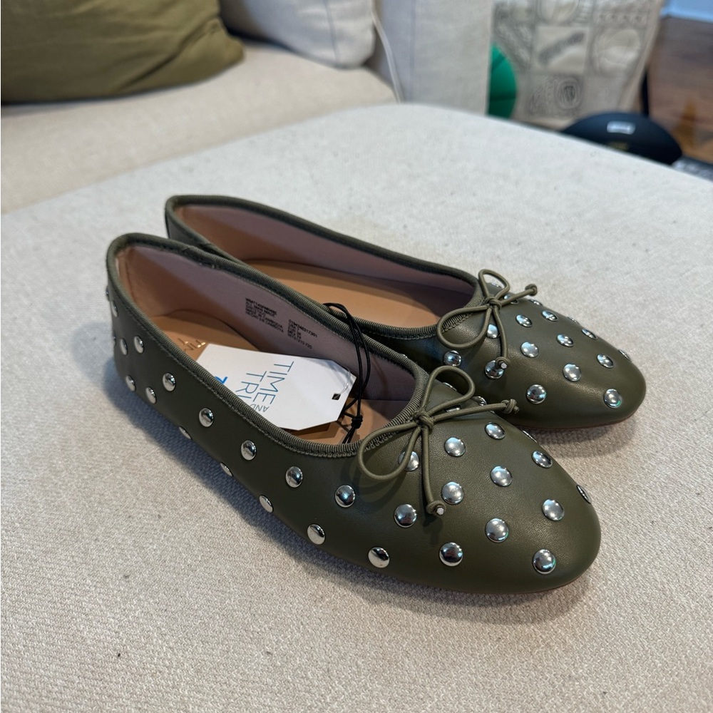 Time and Tru Women's Studded Ballet Flat, Matte Green, Sz 7, NWT - Picture 6 of 7